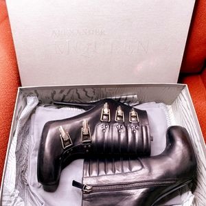 Alexander McQueen, Black, size 40